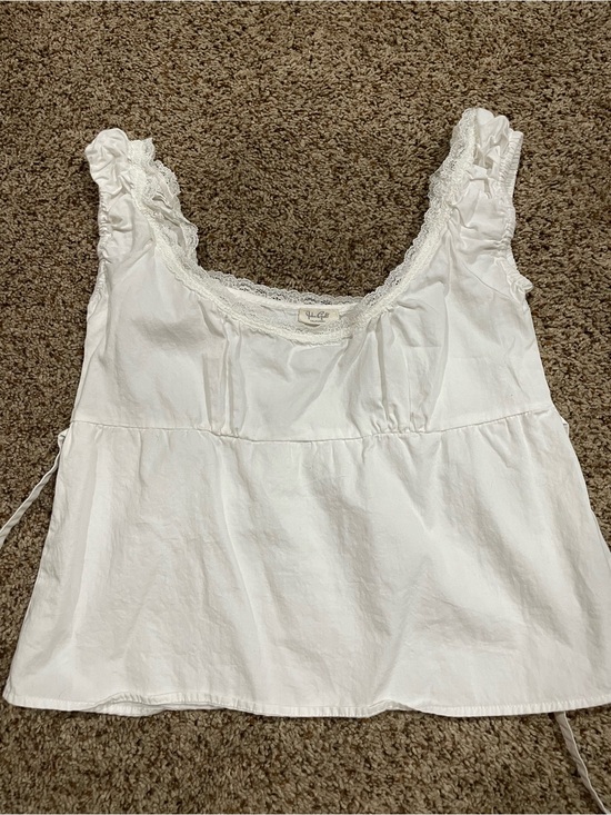 Brandy Melville Tops - Brandy Melville White Lace-Trim Tank Top